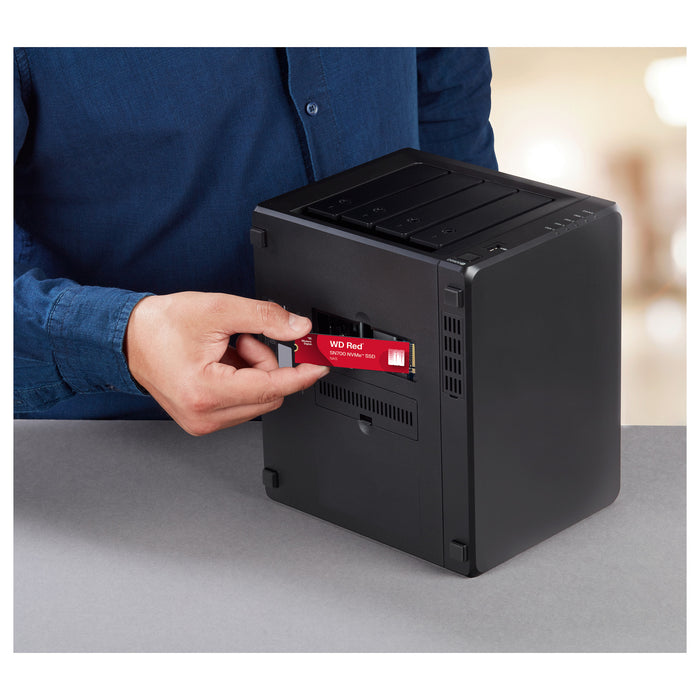 SanDisk Red WD SN700 NVMe