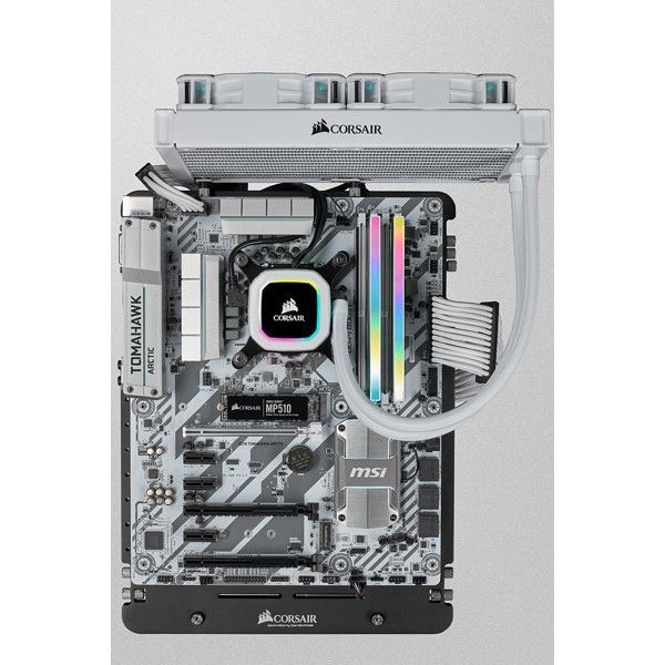 Corsair Vengeance RGB Pro CMH32GX4M4D3600C18W memory module